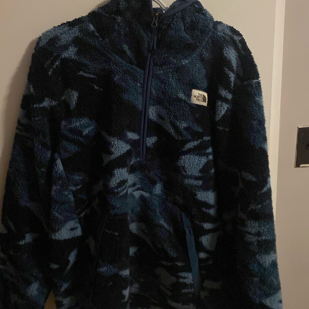 The North Face Quarter Zip Sherpa